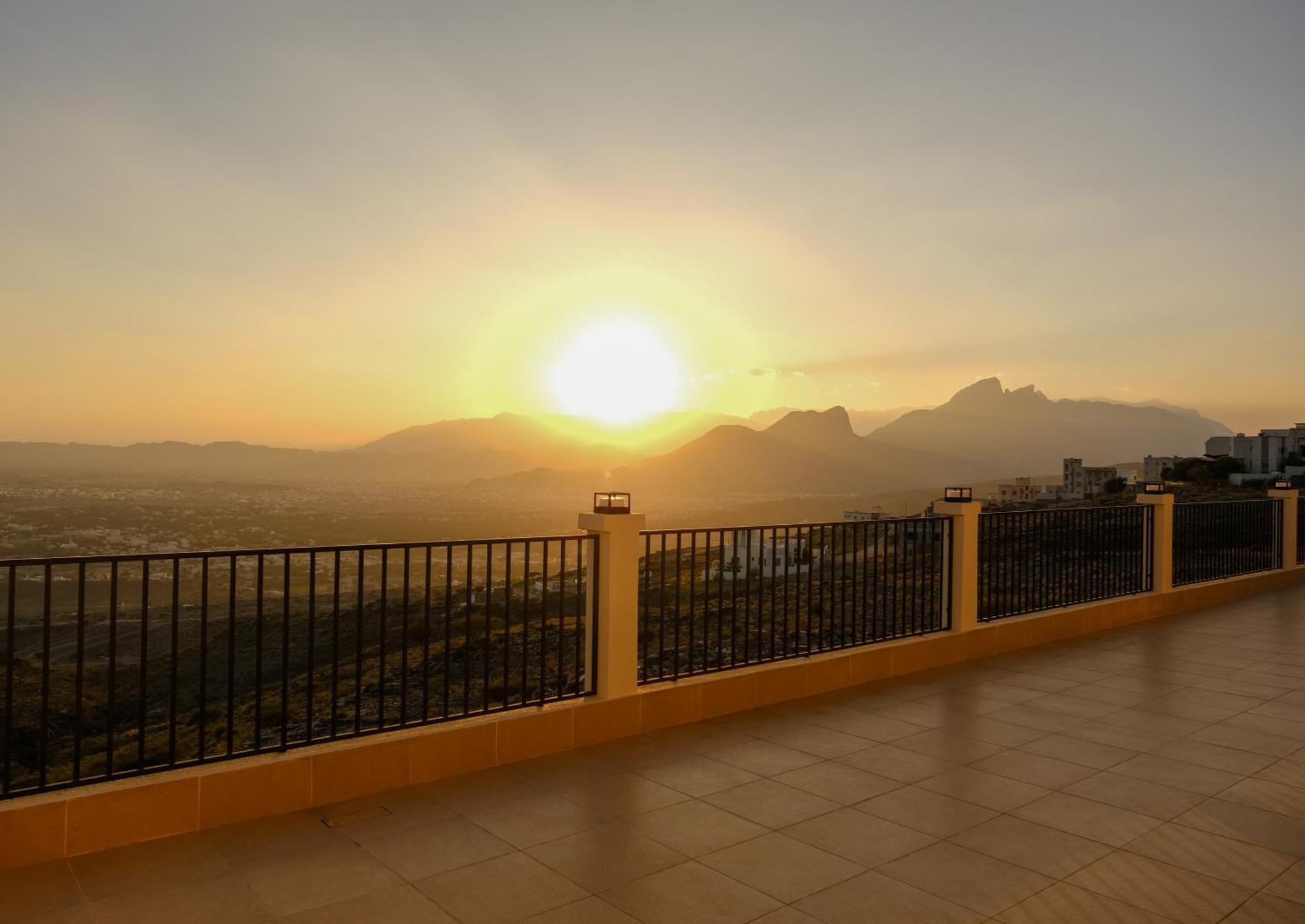 Sunset Sky Hotel Misfāh Exterior foto
